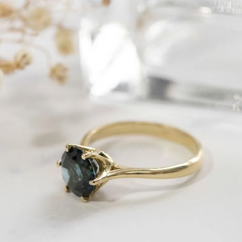 Gold ring with blue topaz london 8mm facet