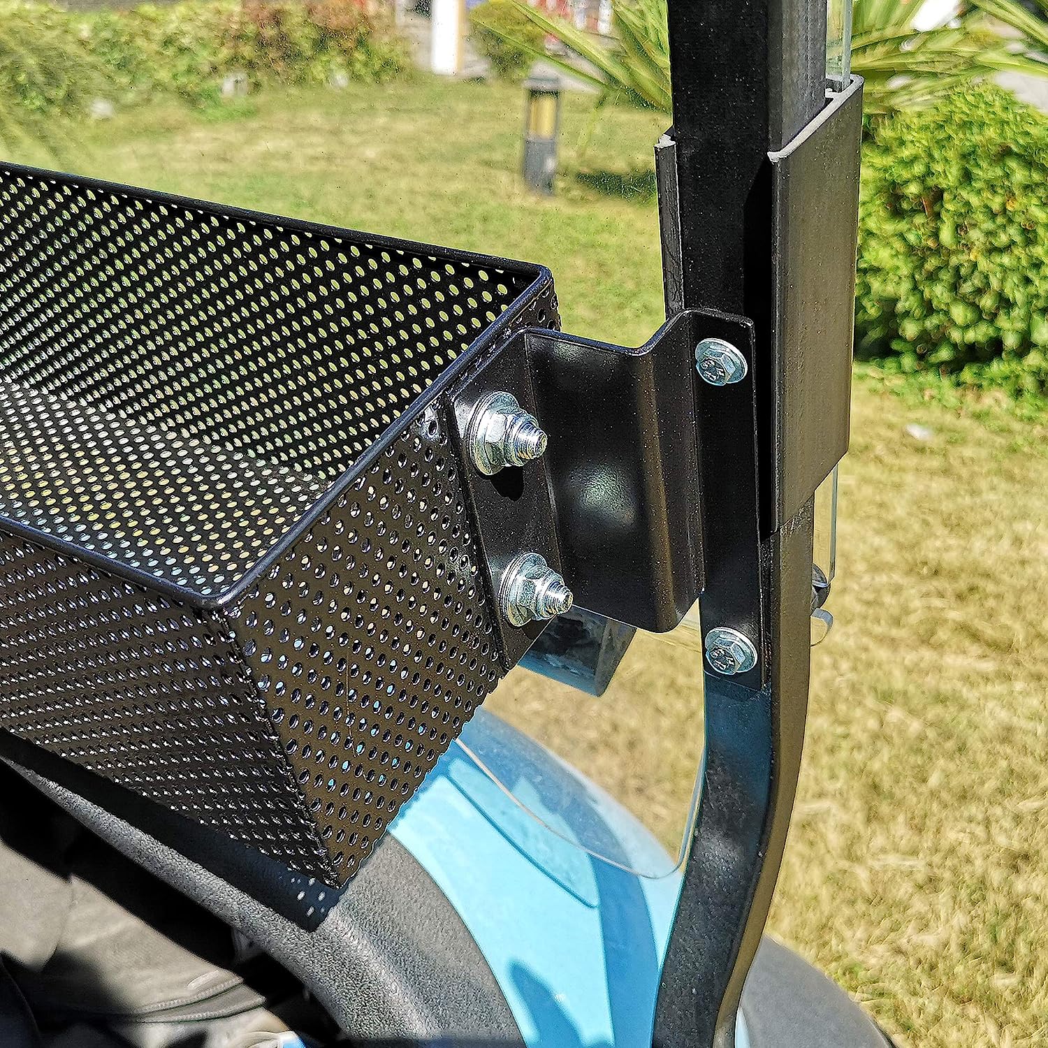 Golf cart front basket is foldable and suitable for EZGO/Club Car/Yamaha models - 10L0L