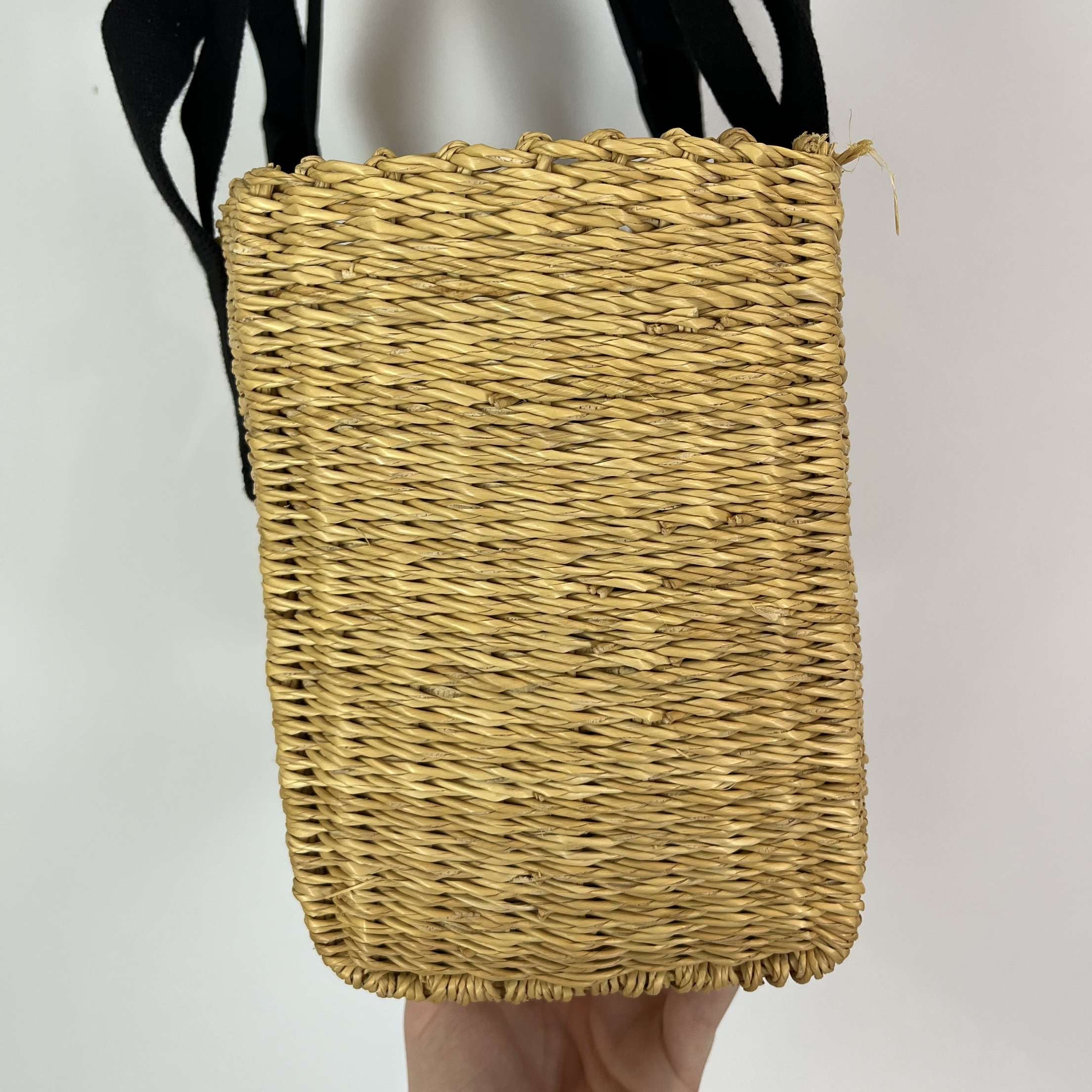 Muun Brand New Medium Lined Wicker Basket Bag