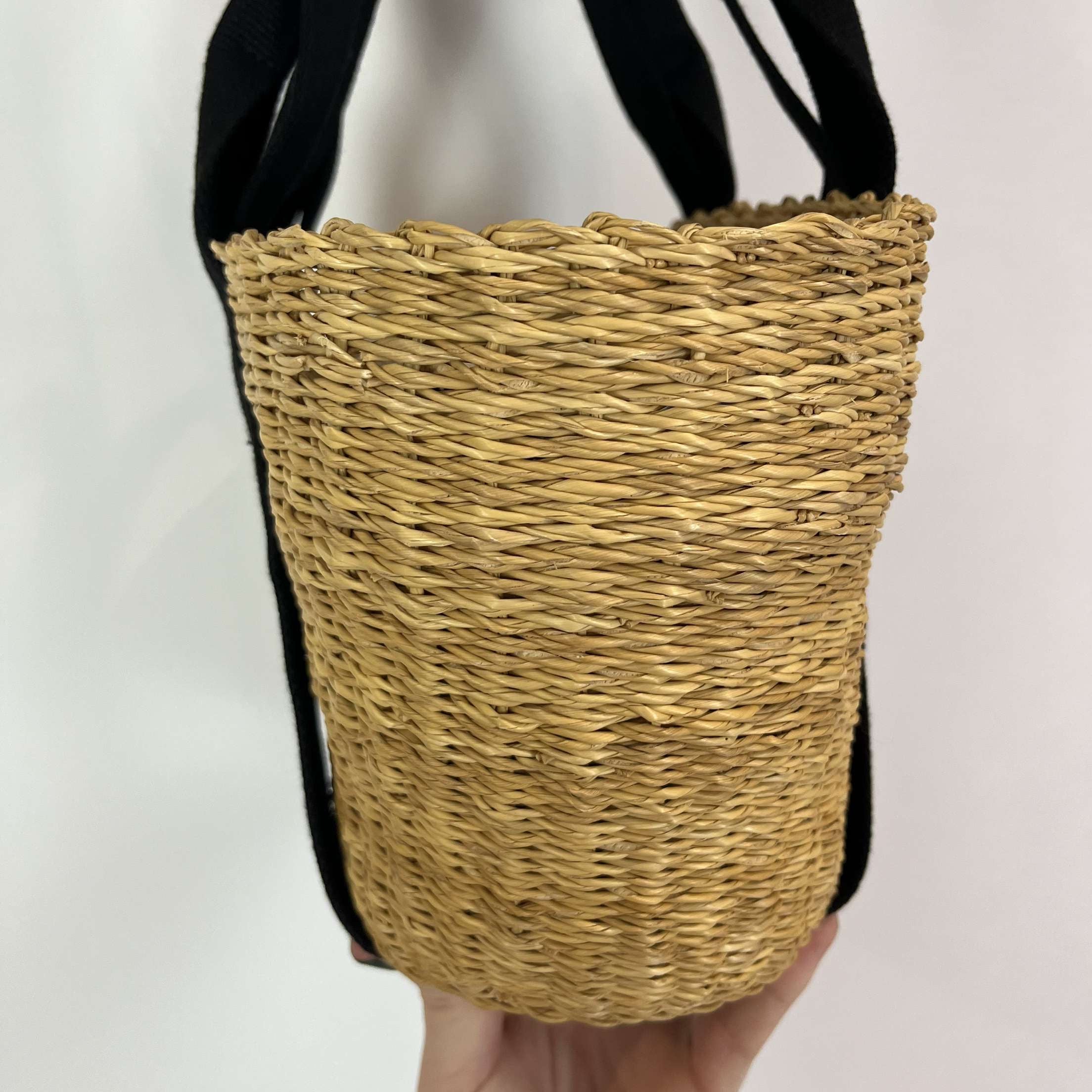 Muun Brand New Small Lined Wicker Basket Bag